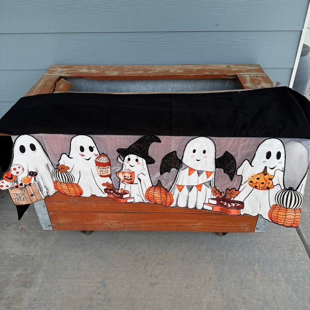 Tahari Halloween Ghost Mantle Scarf Decor NWT